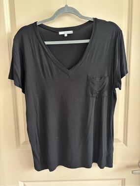 Emmas Closet V-Neck Pocket Tee